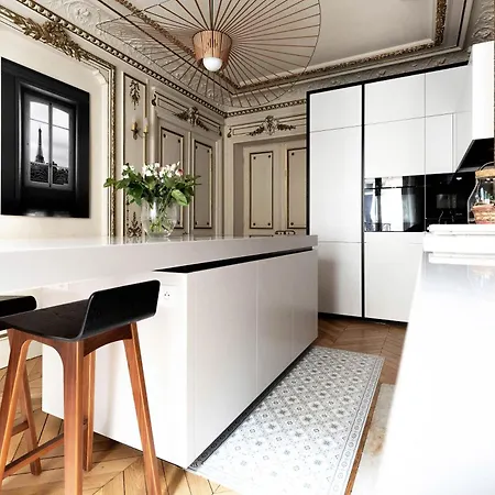 Apartament Veeve - Classical Features In The 9th *