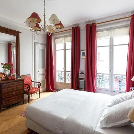 Lejlighed Veeve - Classical Features In The 9th