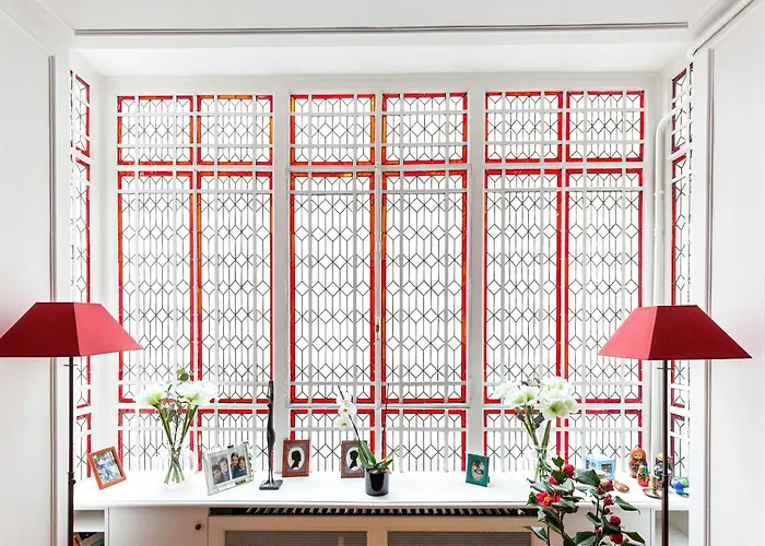 Apartment Veeve - Classical Features In The 9th Paris